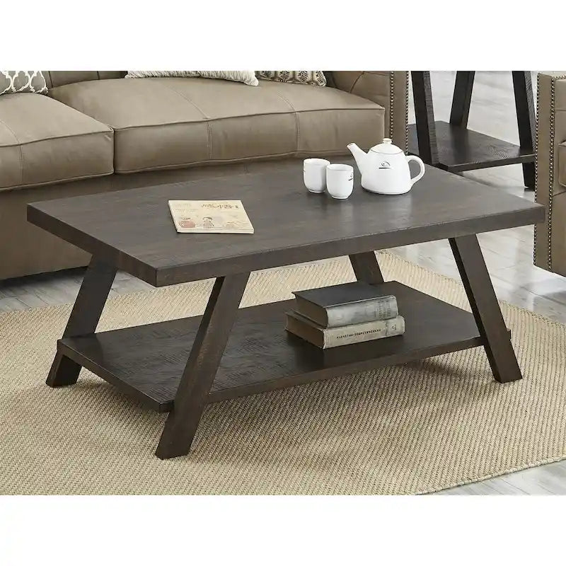 Moderner rechteckiger Couchtisch aus Holz mit unterem Ablageboden für das Wohnzimmer