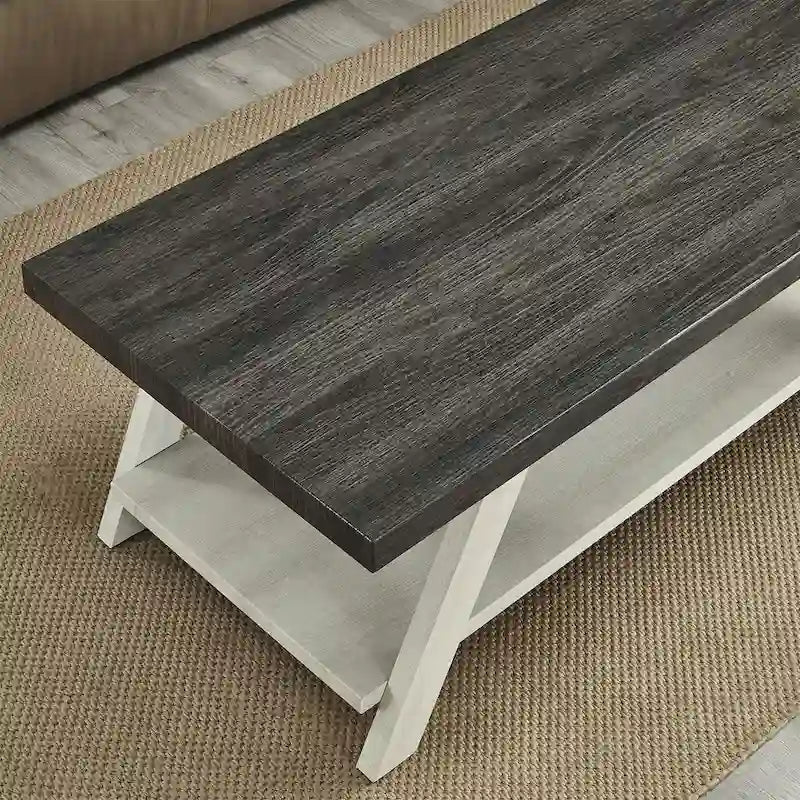 Moderner rechteckiger Couchtisch aus Holz mit unterem Ablageboden für das Wohnzimmer
