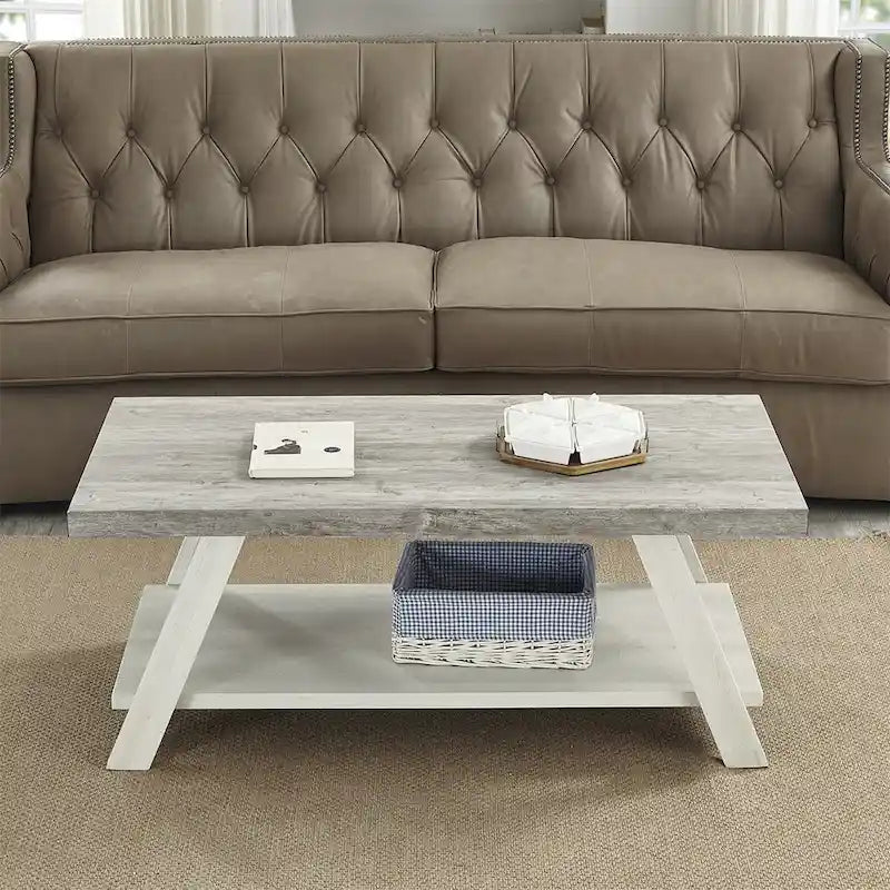 Moderner rechteckiger Couchtisch aus Holz mit unterem Ablageboden für das Wohnzimmer