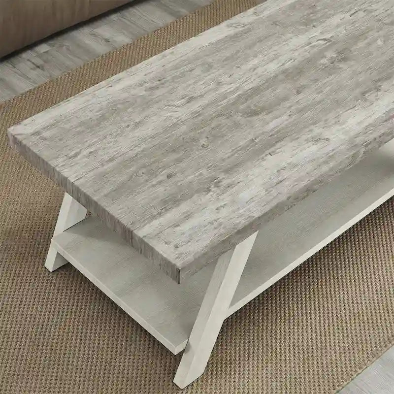 Moderner rechteckiger Couchtisch aus Holz mit unterem Ablageboden für das Wohnzimmer