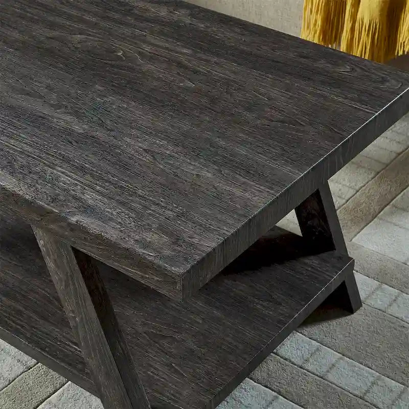 Moderner rechteckiger Couchtisch aus Holz mit unterem Ablageboden für das Wohnzimmer